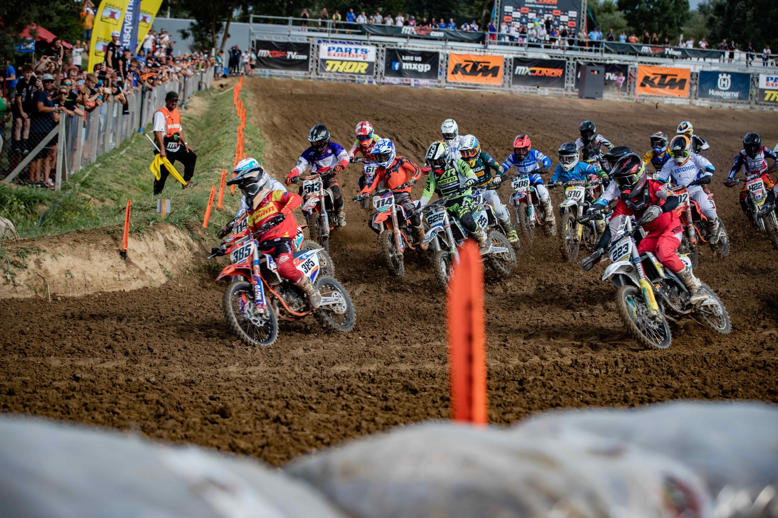 First day ends with the Qualifying session of the FIM Junior Motocross World Championship in Romania