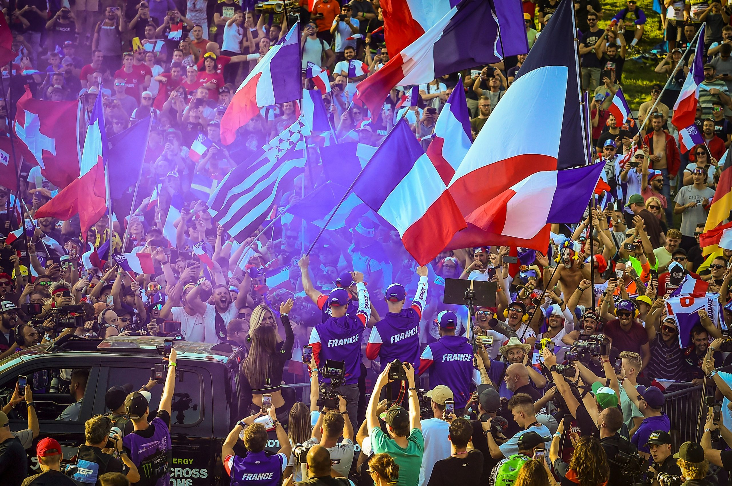 France unveil team for Monster Energy FIM MXoN at Ironman Raceway!