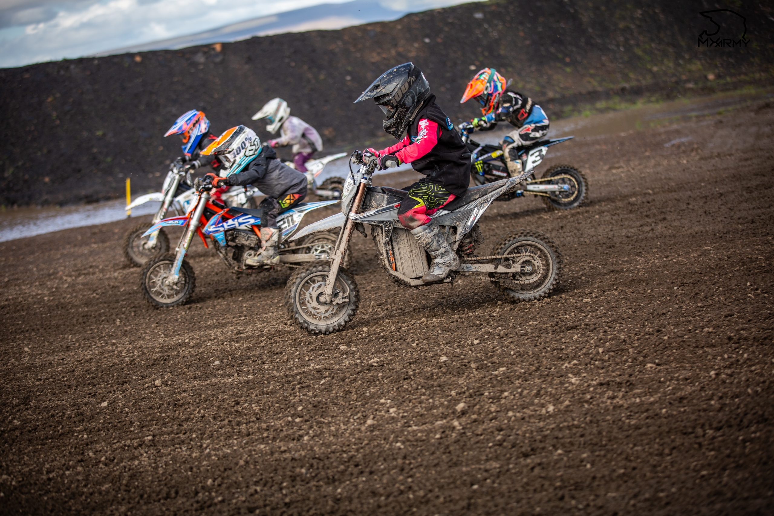 Wet & Wild Finale: EMX Sparks 2025 British Masters Crowns Champions at Round 6